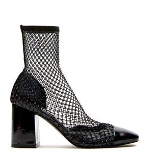 Brand new Steve Madden collab w/ Lori Laughlin size 6m black bootie